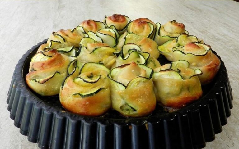Pane alle rose, zucchine e aglio