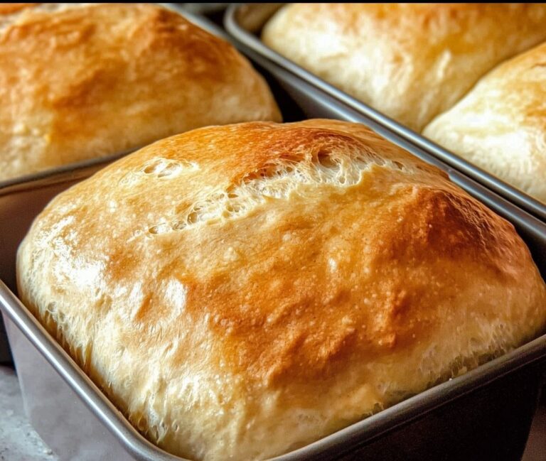 Pane bianco fatto in casa facile: NON PERDETEVI questa ricetta! 🥖