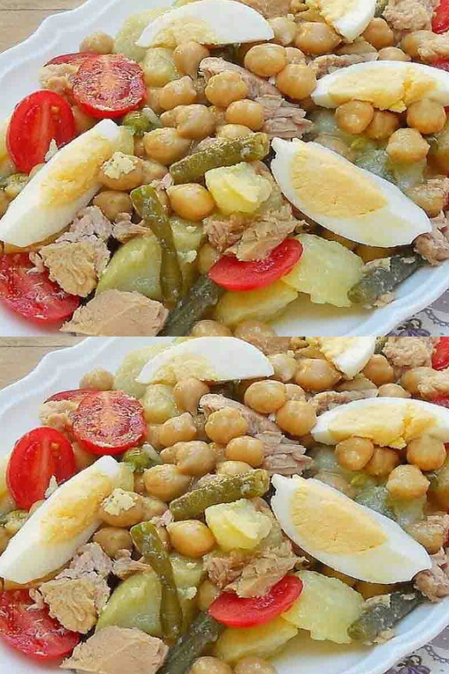 Sana e gustosa insalata di ceci con tonno e uova sode