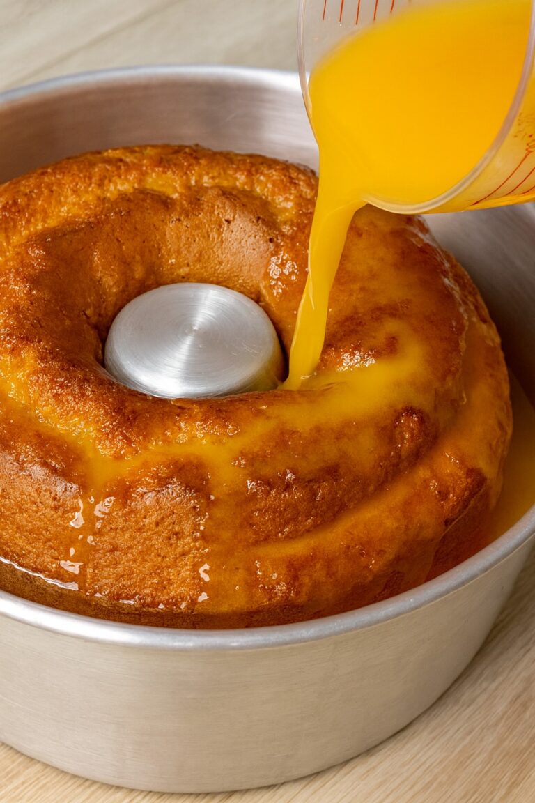 Come preparare una torta all'arancia molto alta e soffice