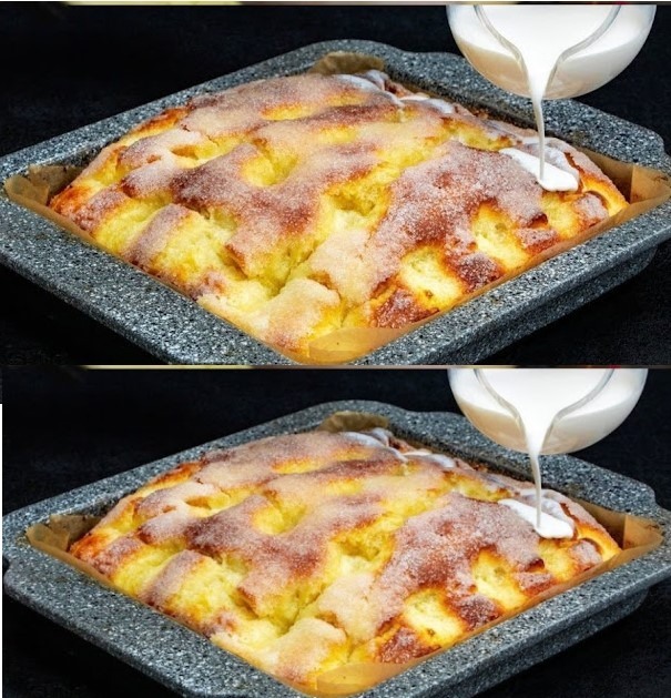 Torta di panna acida e zucchero come quella del panificio